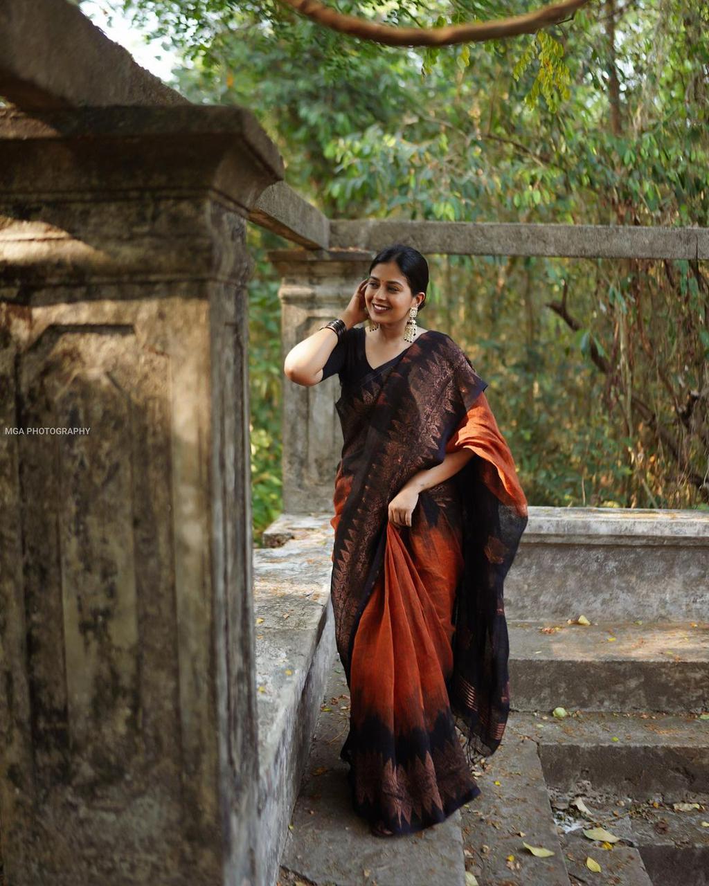 Black and Brown double side temple korvai cotton saree.